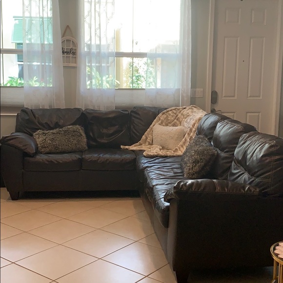 Couch - Picture 1 of 2